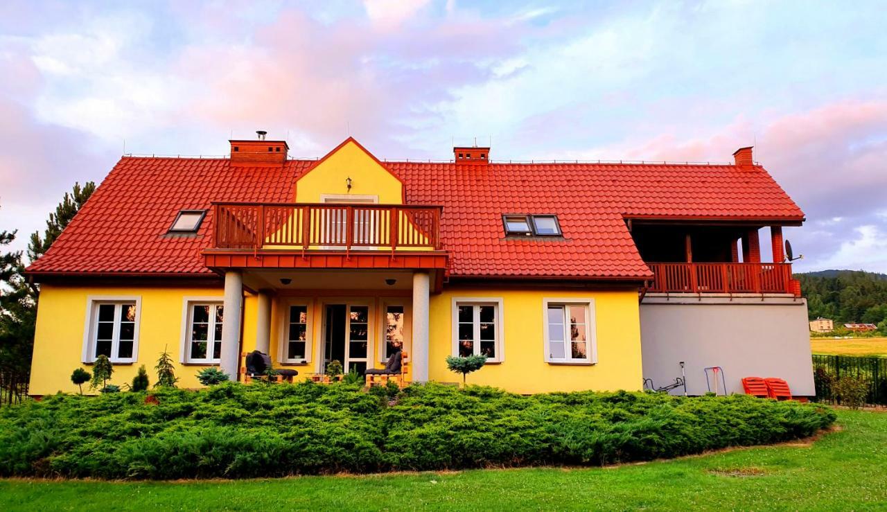 Big Yellow House Gorki Wielkie Екстериор снимка