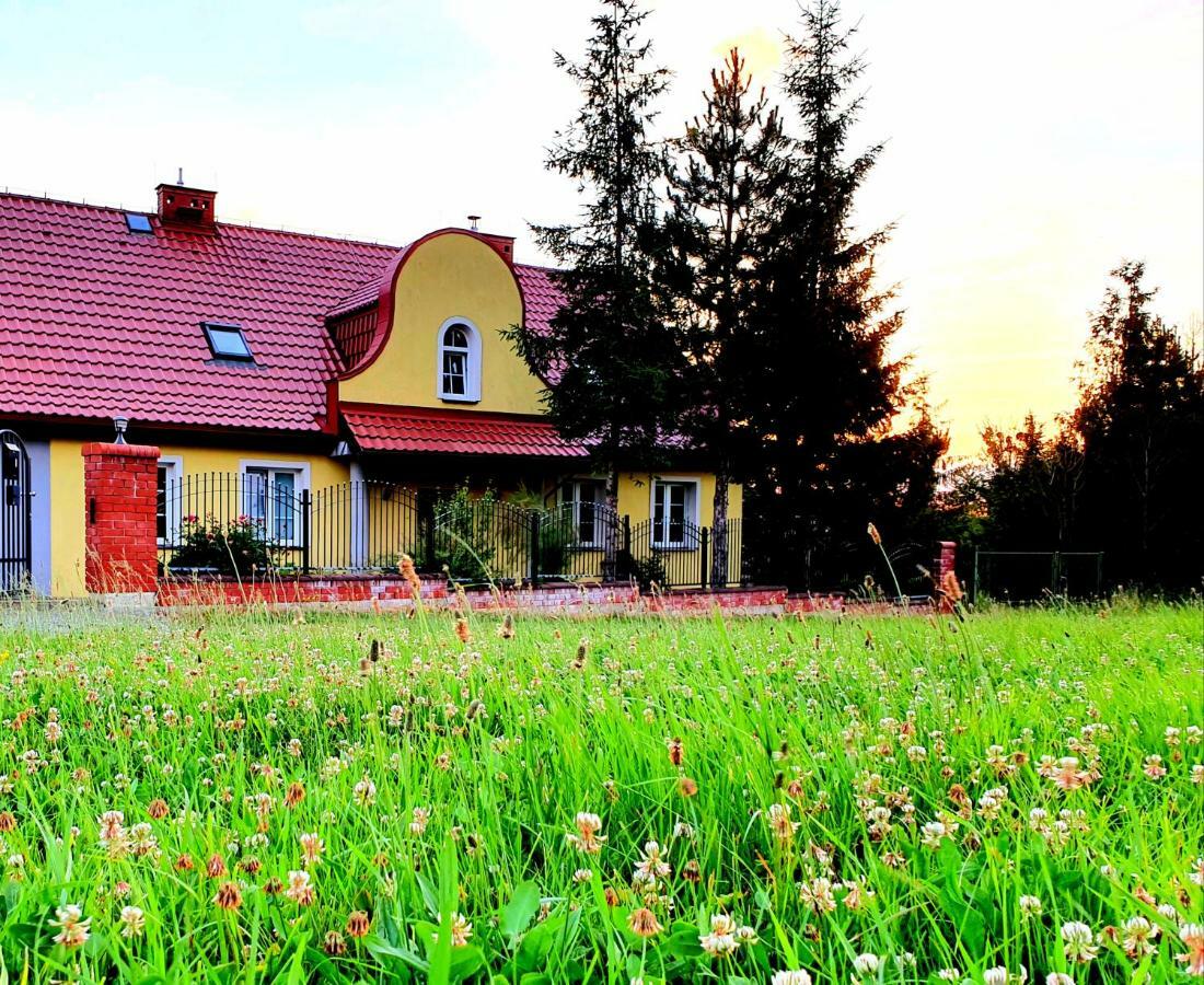 Big Yellow House Gorki Wielkie Екстериор снимка